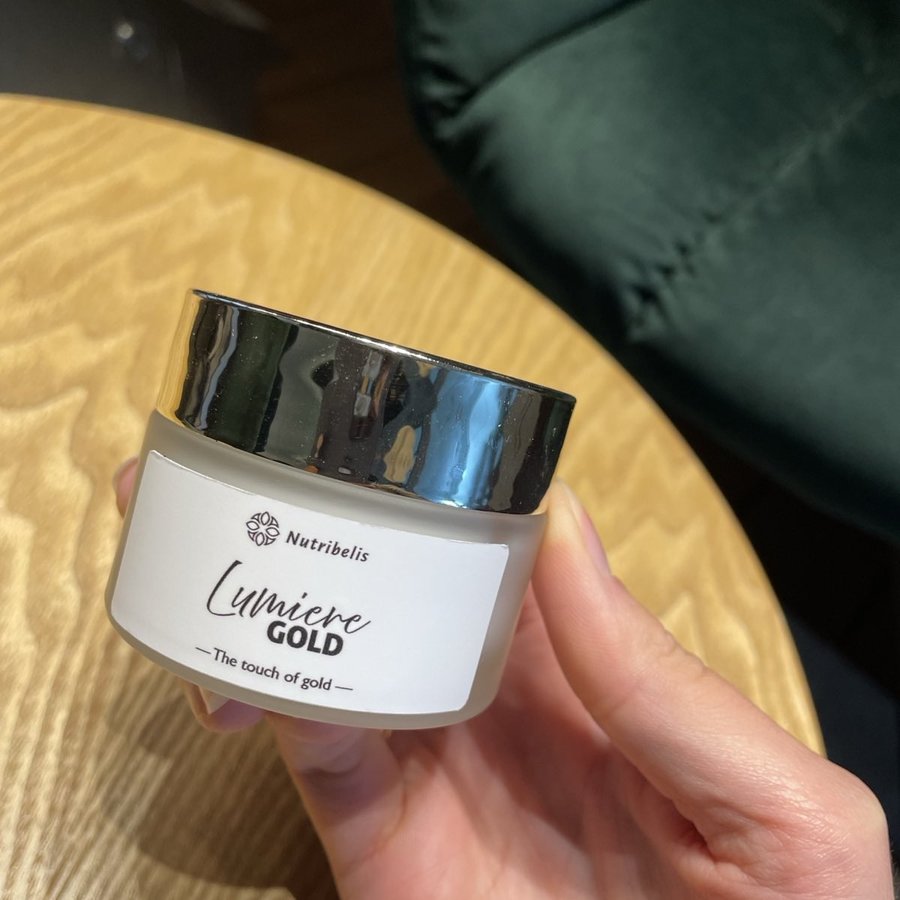 Lumiere Gold — vasetto con coperchio dorato