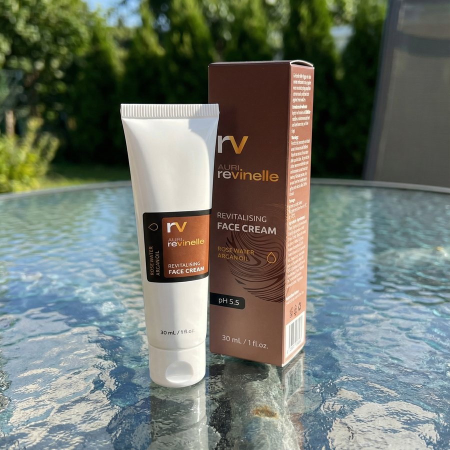 Revinelle — tubo di crema viso da 30 ml
